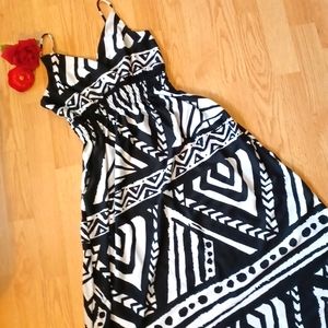 Bobbie Brooks Maxi dress blk and white spaghetti strap